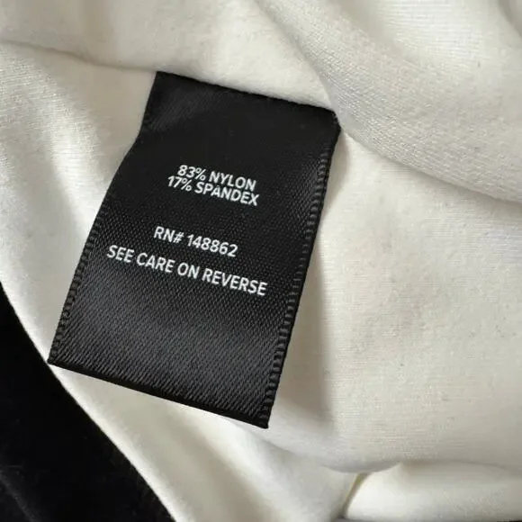 Torrid Performance Core Longline Active Bra Tank White/Black 4X NWT - Picture 10 of 10